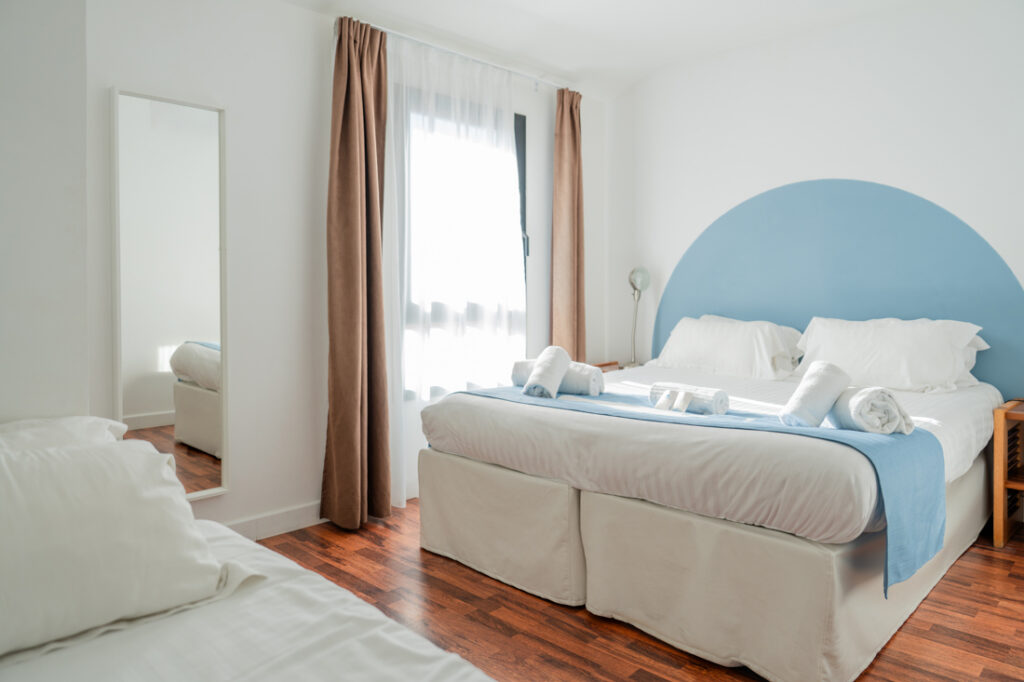 Où dormir à Porquerolles ? Séjourner à l’hôtel résidence Les Mèdes | suite senior 1 Suite hôtel les Mèdes pour dormir à Porquerolles